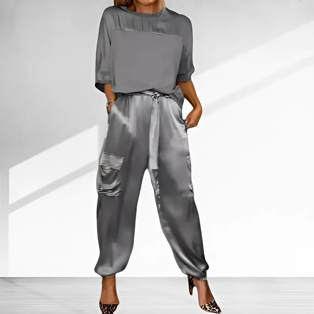 Selene | Completo elegante in raso liscio