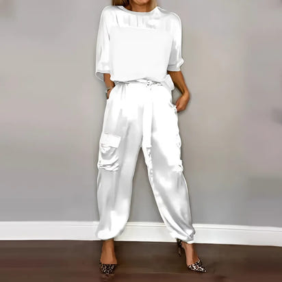 Selene | Completo elegante in raso liscio