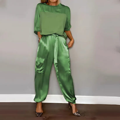 Selene | Completo elegante in raso liscio