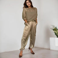 Selene | Completo elegante in raso liscio (Copia)